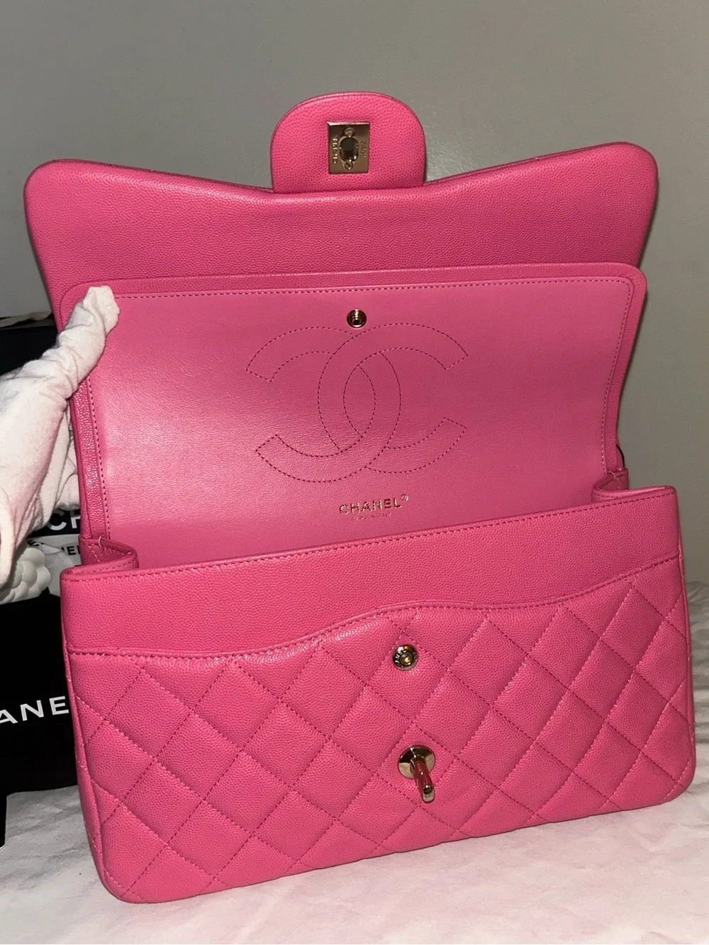 NEW! CHANEL Jumbo Double Flap Quilted Caviar Handbag Pink / Gold Hardware